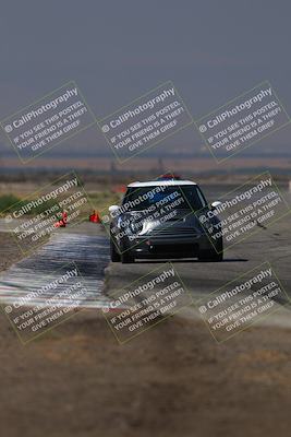 media/Sep-20-2025-Extreme Speed (Sat) [[1fcc23683c]]/Orange (Mid Intermediate)/Session 2 (Sunrise)/